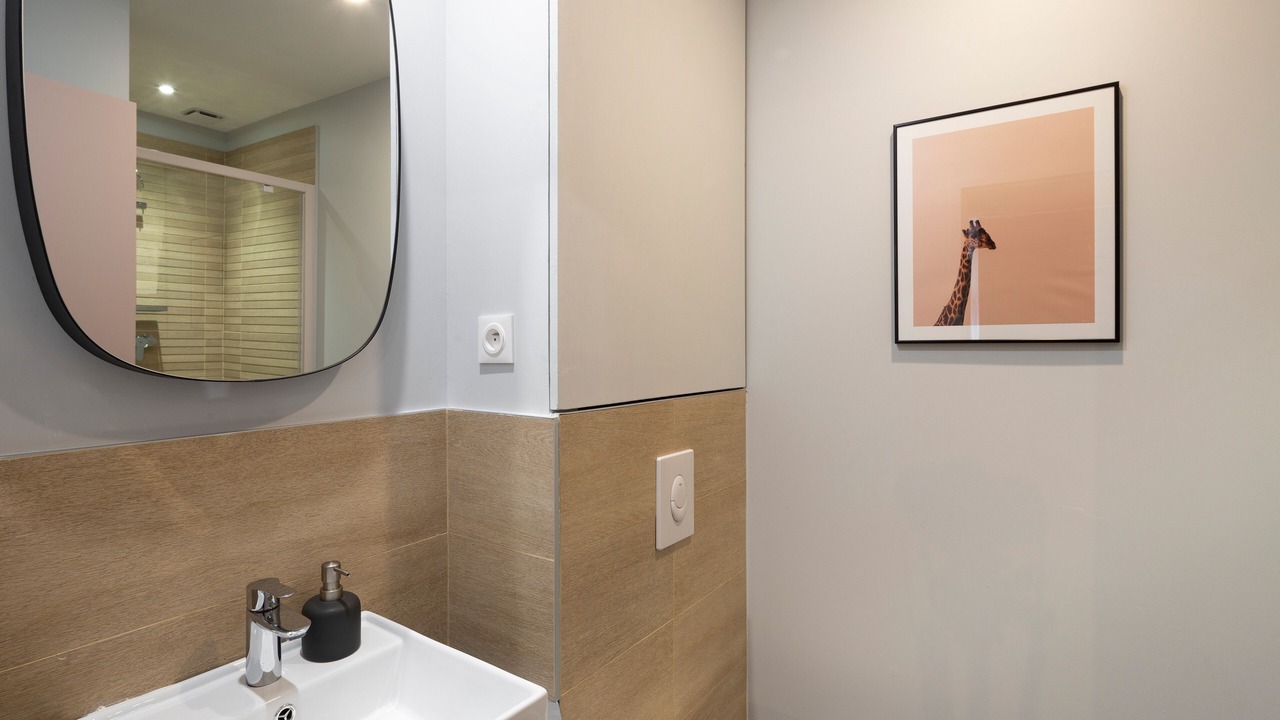 Photo of Bathroom in Centre