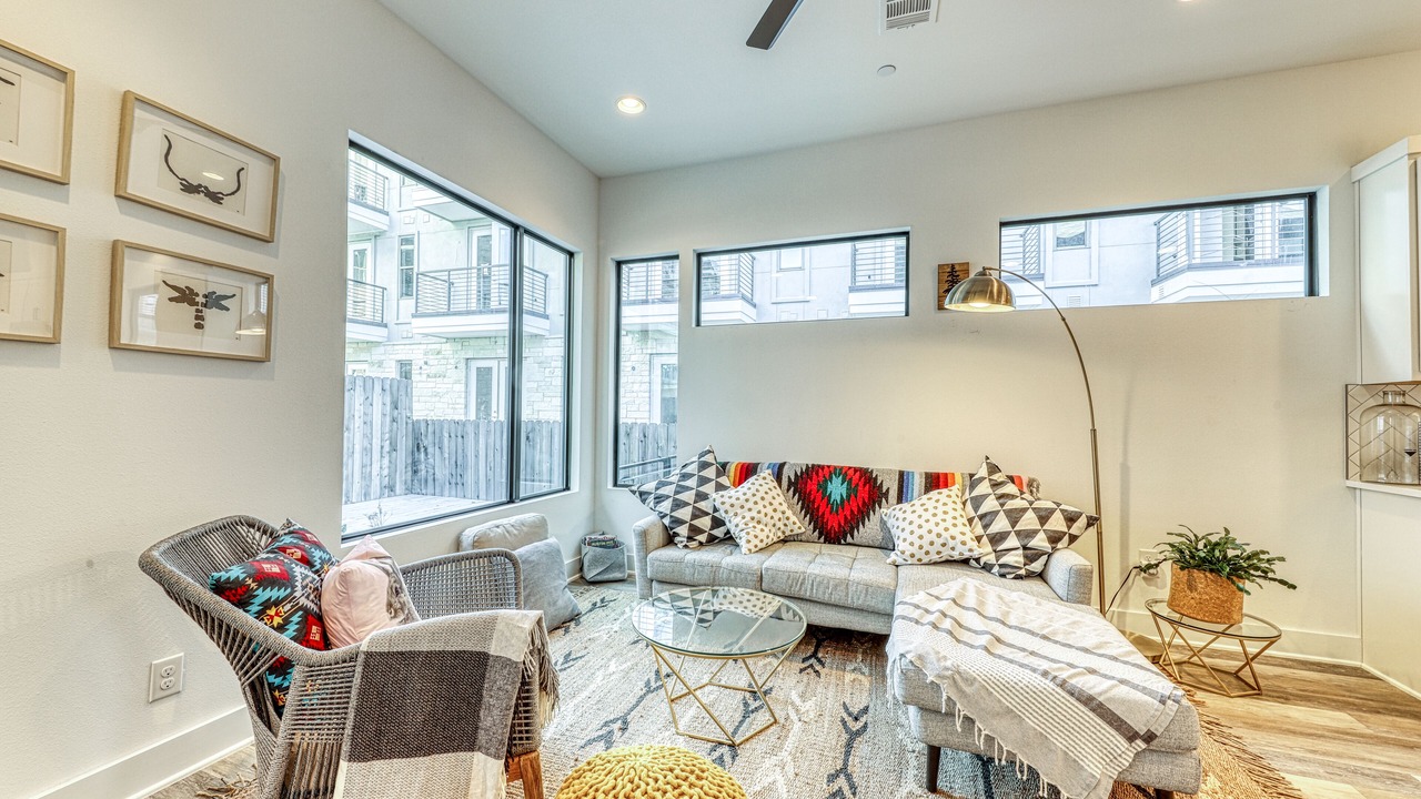 Photo of Livingroom in Highland