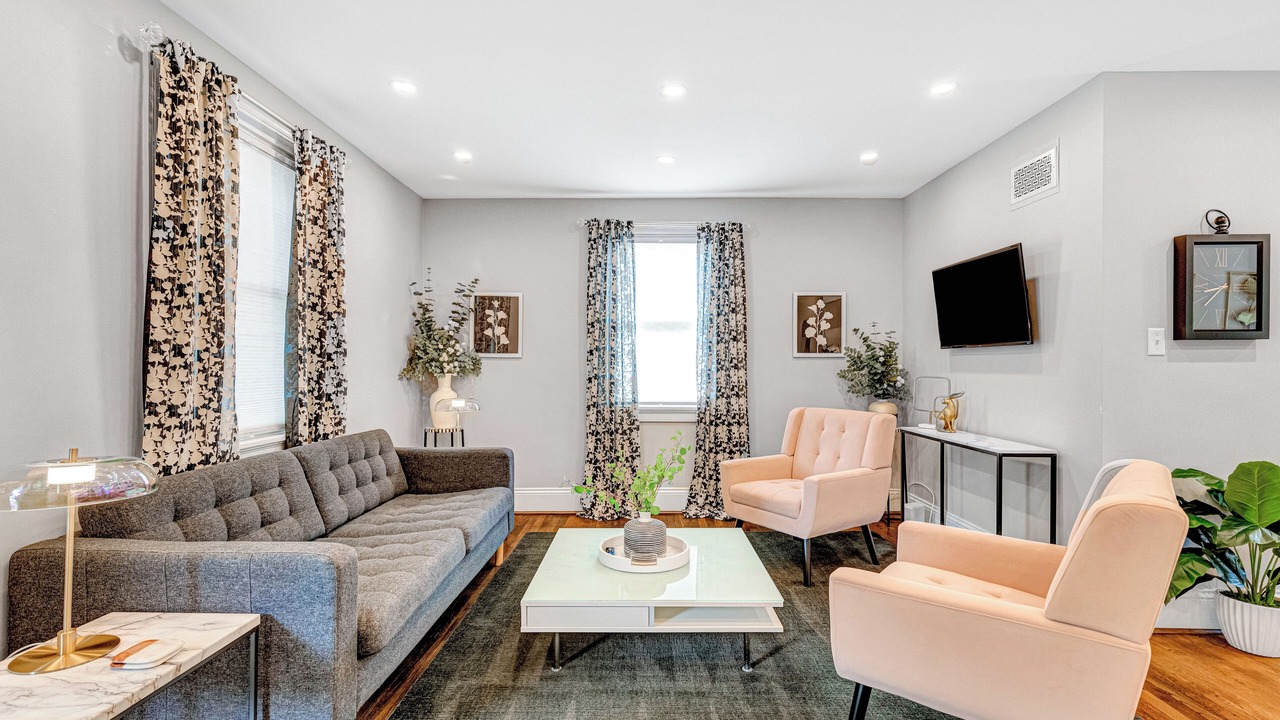 Photo of Bedroom in Lakeside