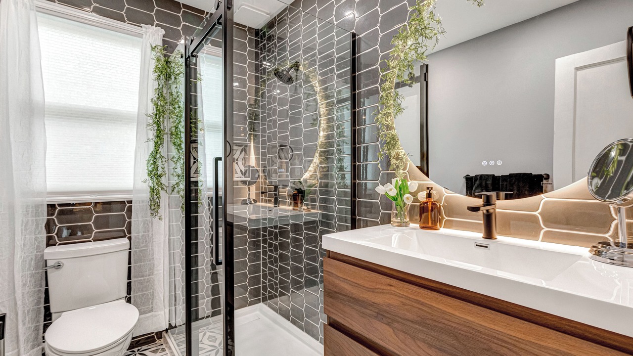 Photo of Bathroom in Lakeside