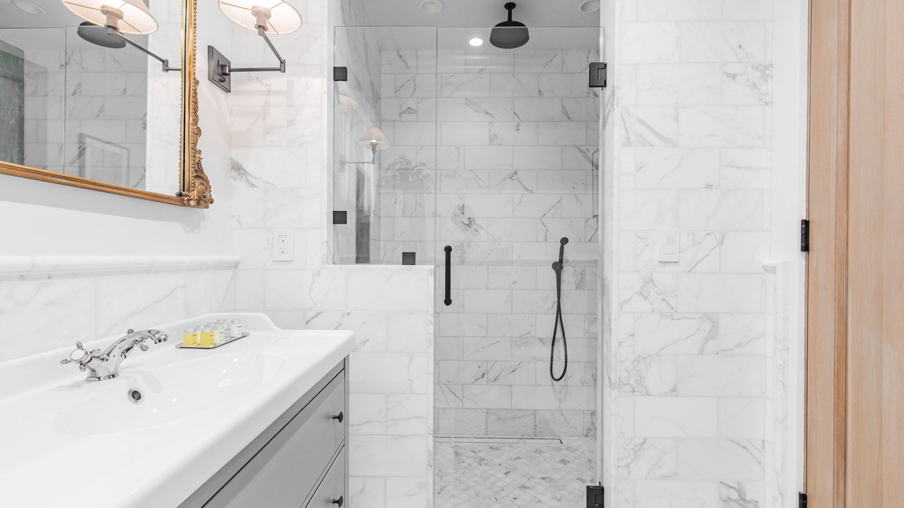 Photo of Others in Woodside