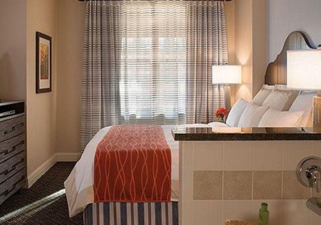 Photo of Bedroom in Lakeside Park