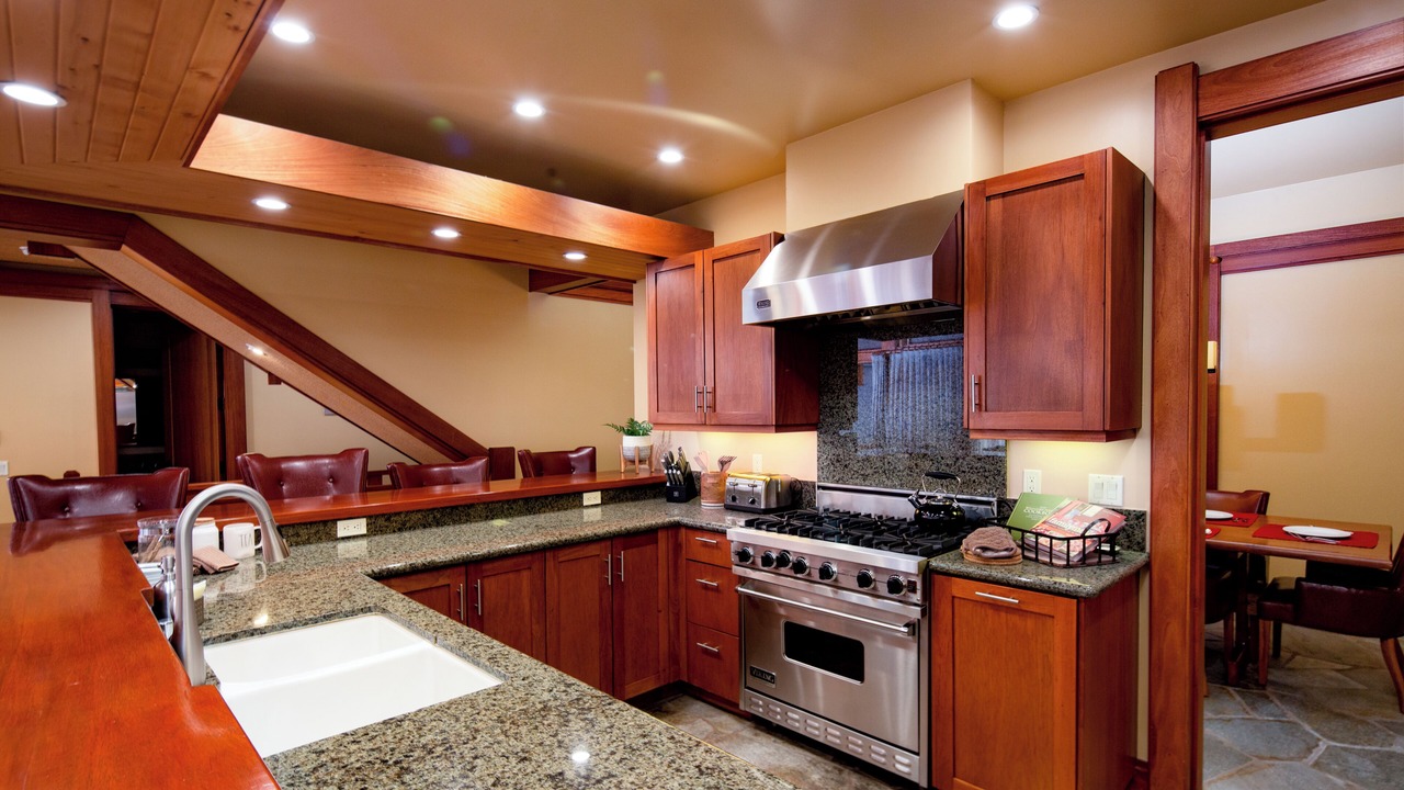 Photo of Kitchen in Mammoth Lakes