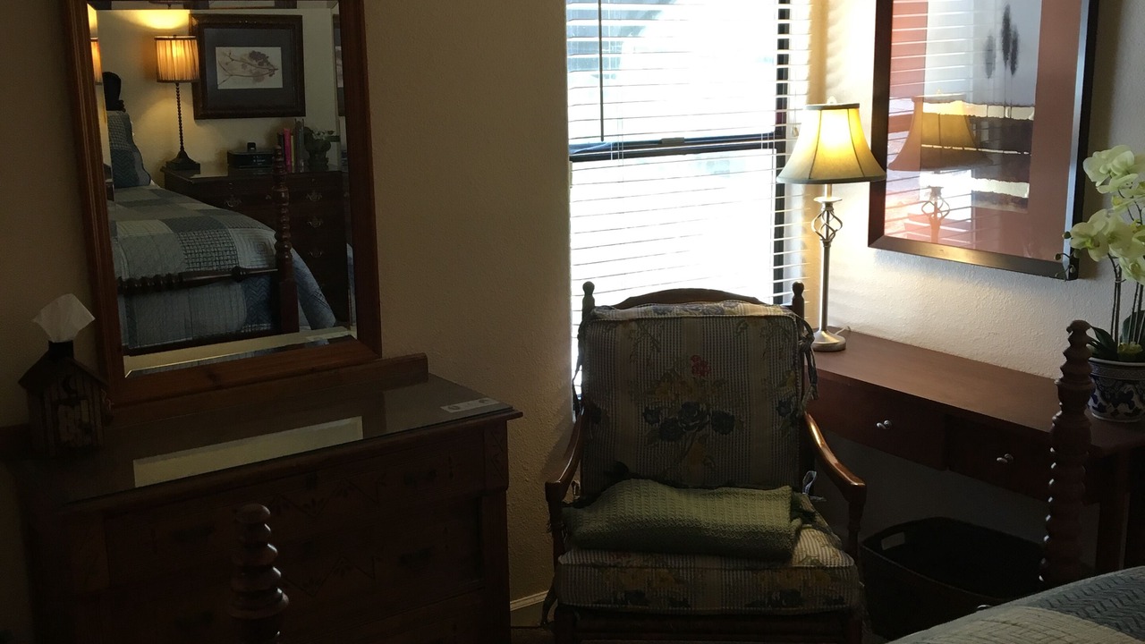 Photo of Bedroom in Covell Park