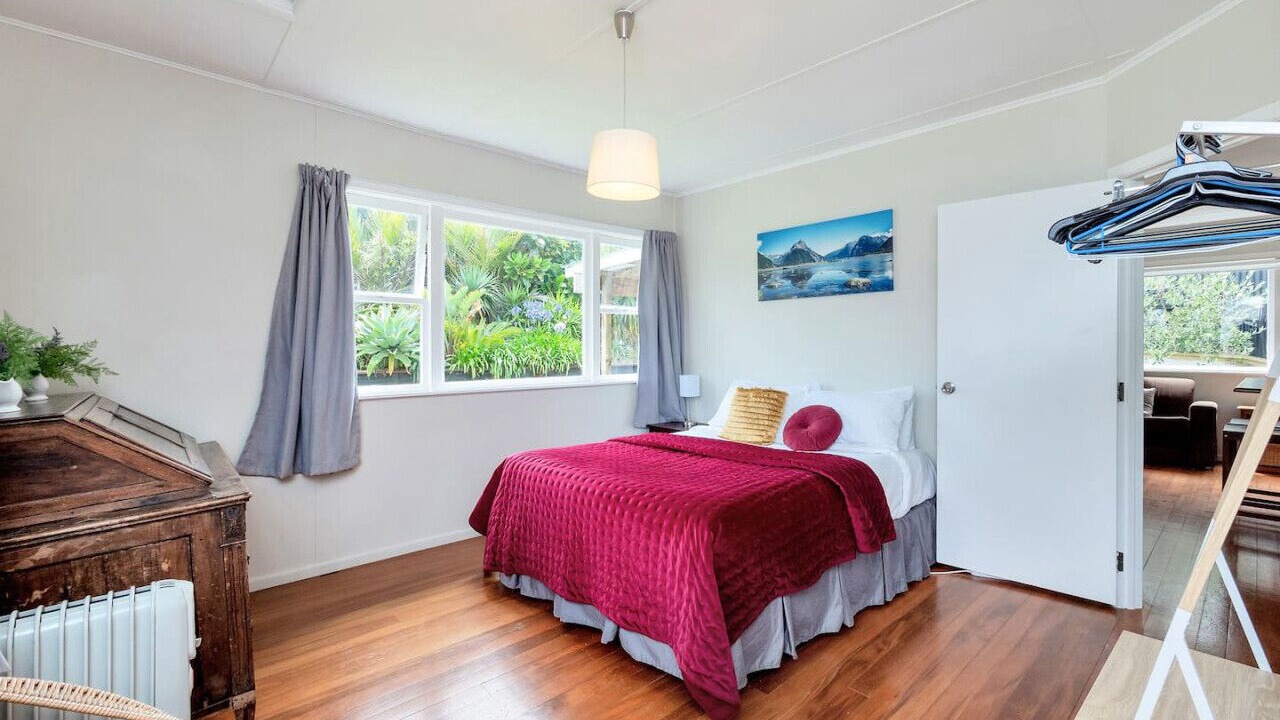 Photo of Others in Grey Lynn