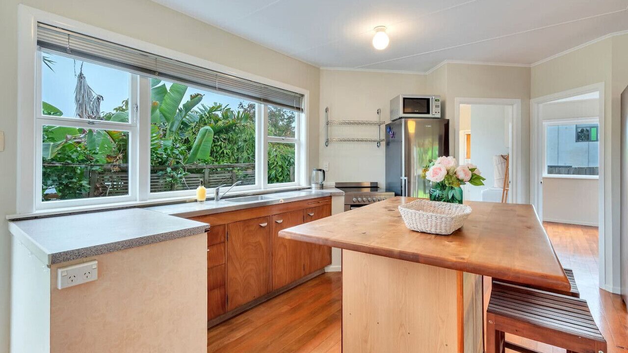 Photo of Others in Grey Lynn