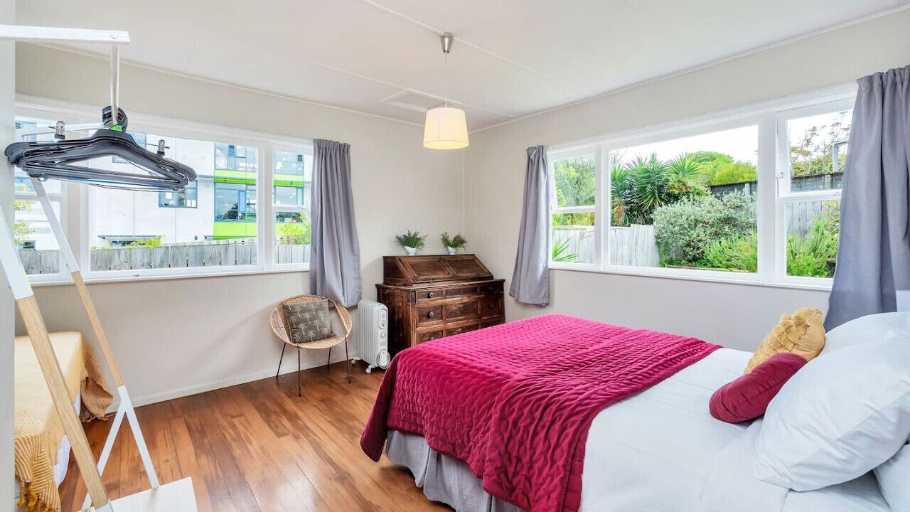 Photo of Others in Grey Lynn