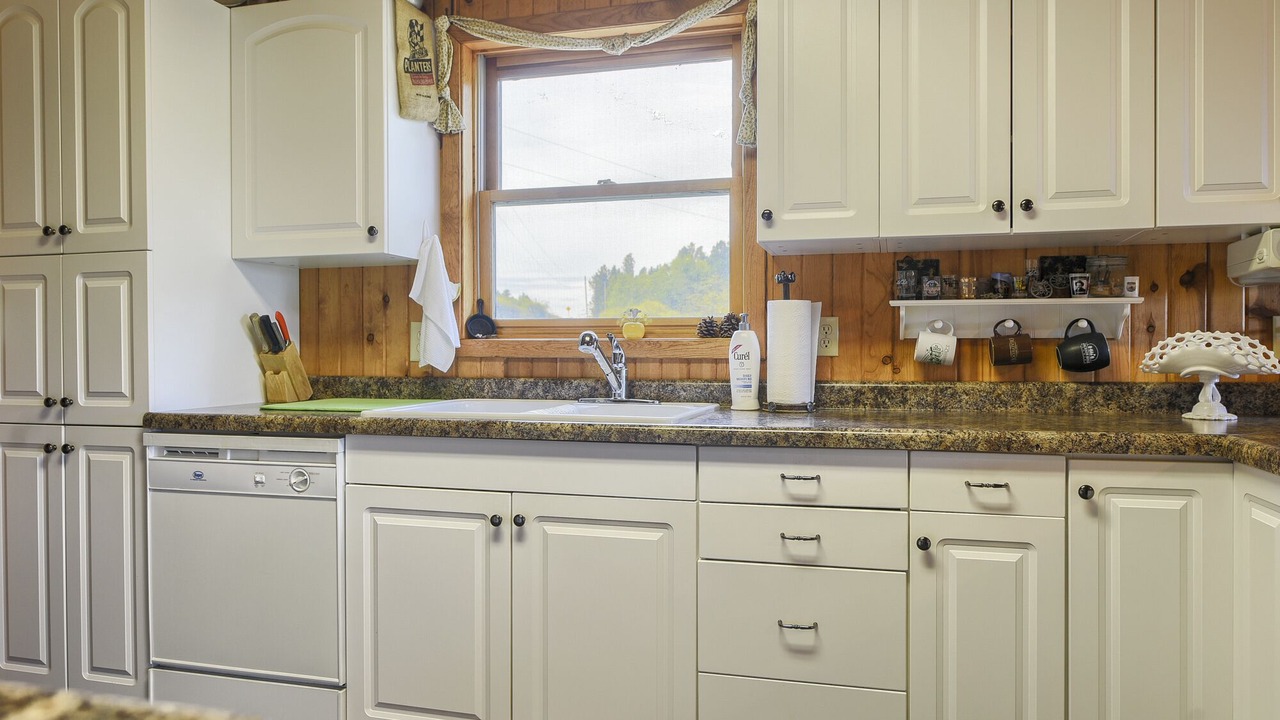 Photo of Kitchen in Lead