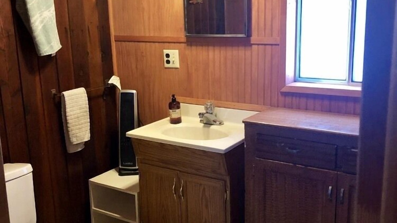 Photo of Bathroom in Posey