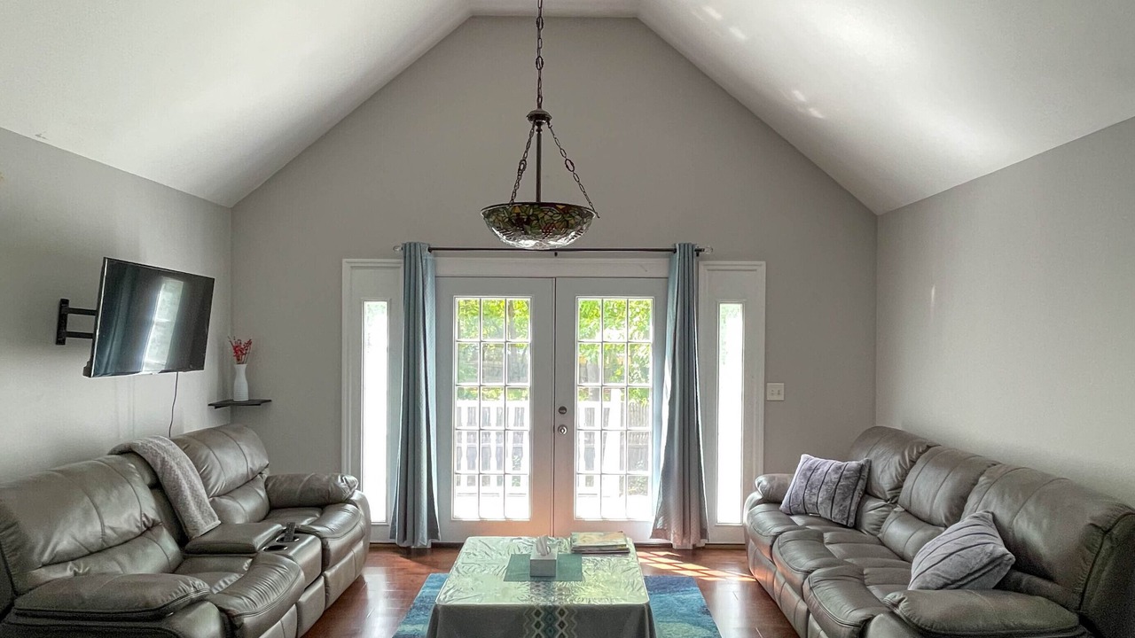 Photo of Livingroom in Centereach