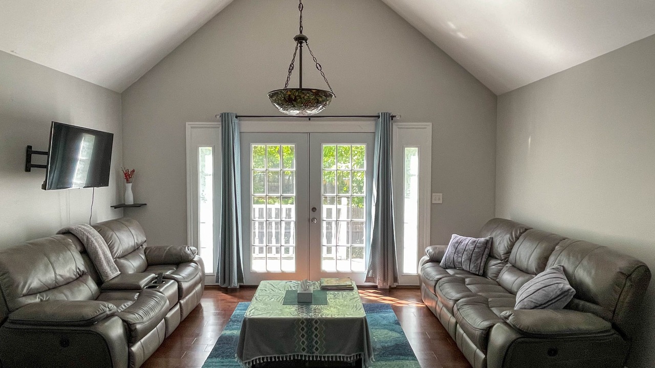 Photo of Livingroom in Centereach