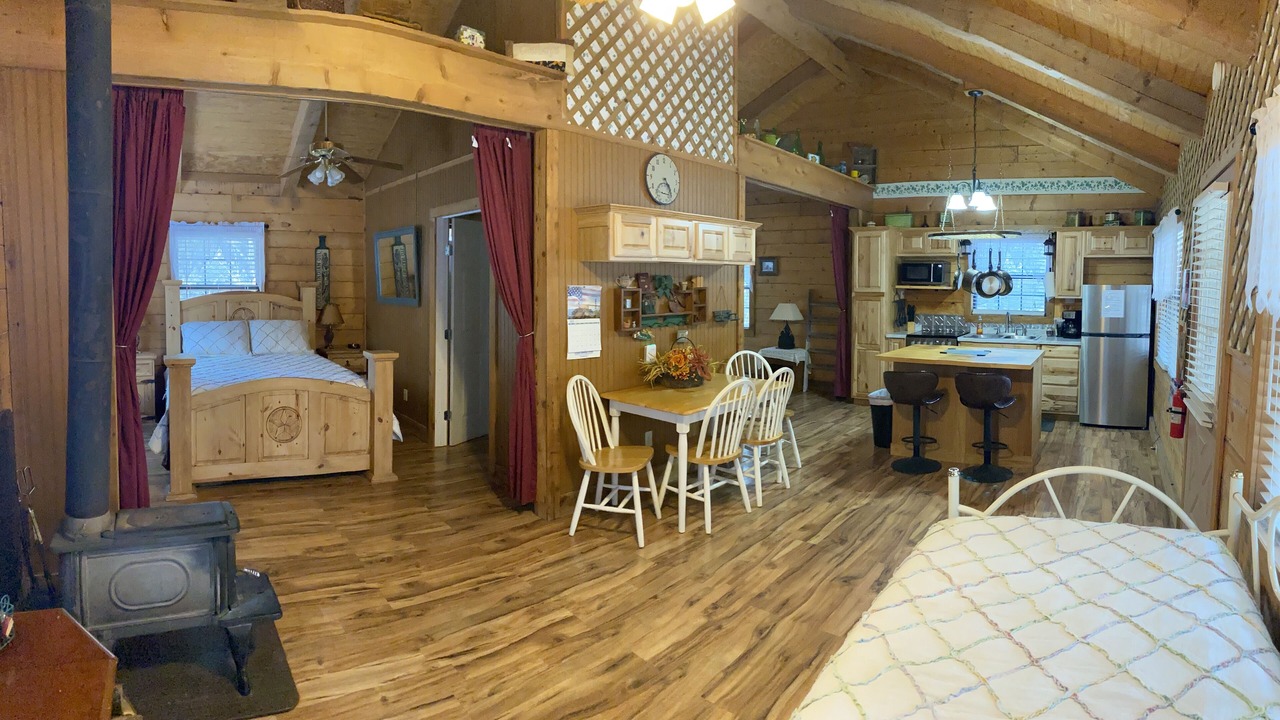 Photo of Bedroom in Vanderpool