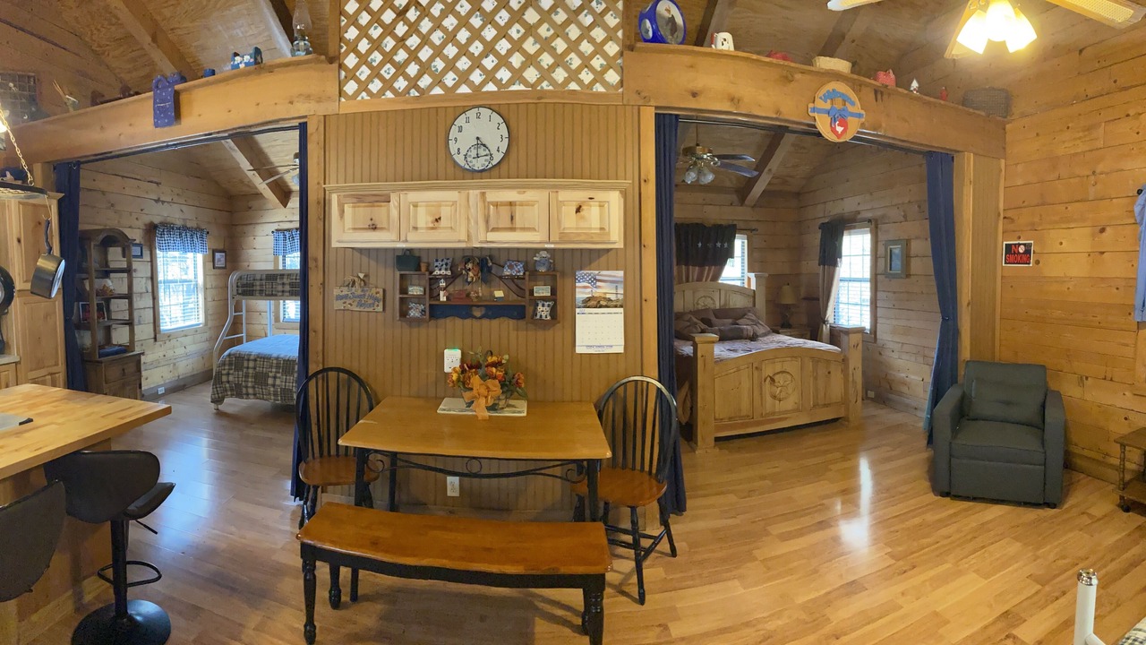 Photo of Bedroom in Vanderpool