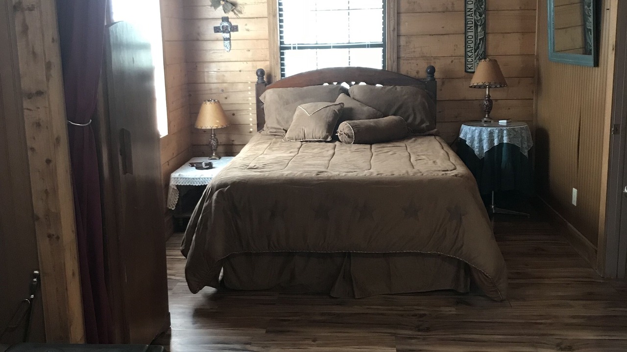 Photo of Bedroom in Vanderpool