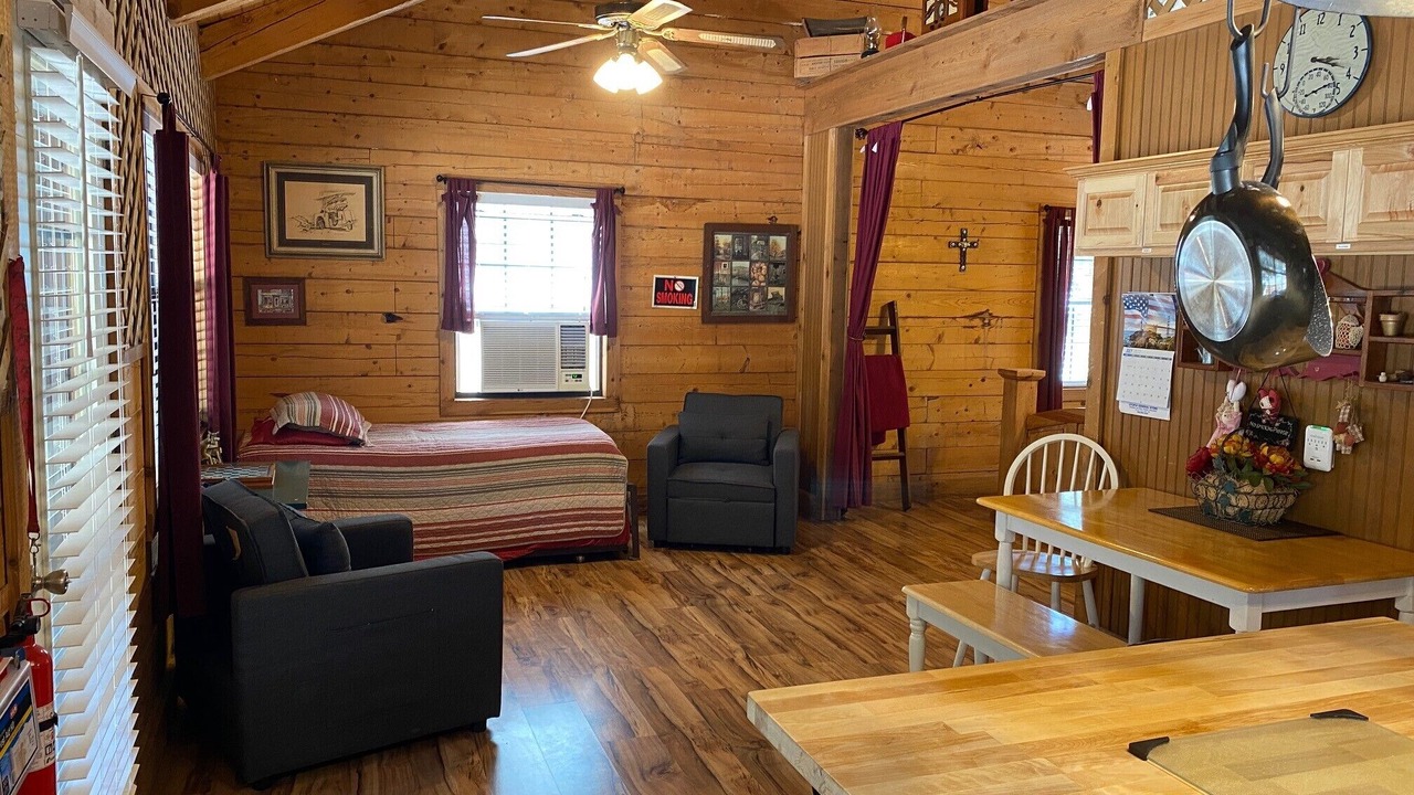 Photo of Bedroom in Vanderpool