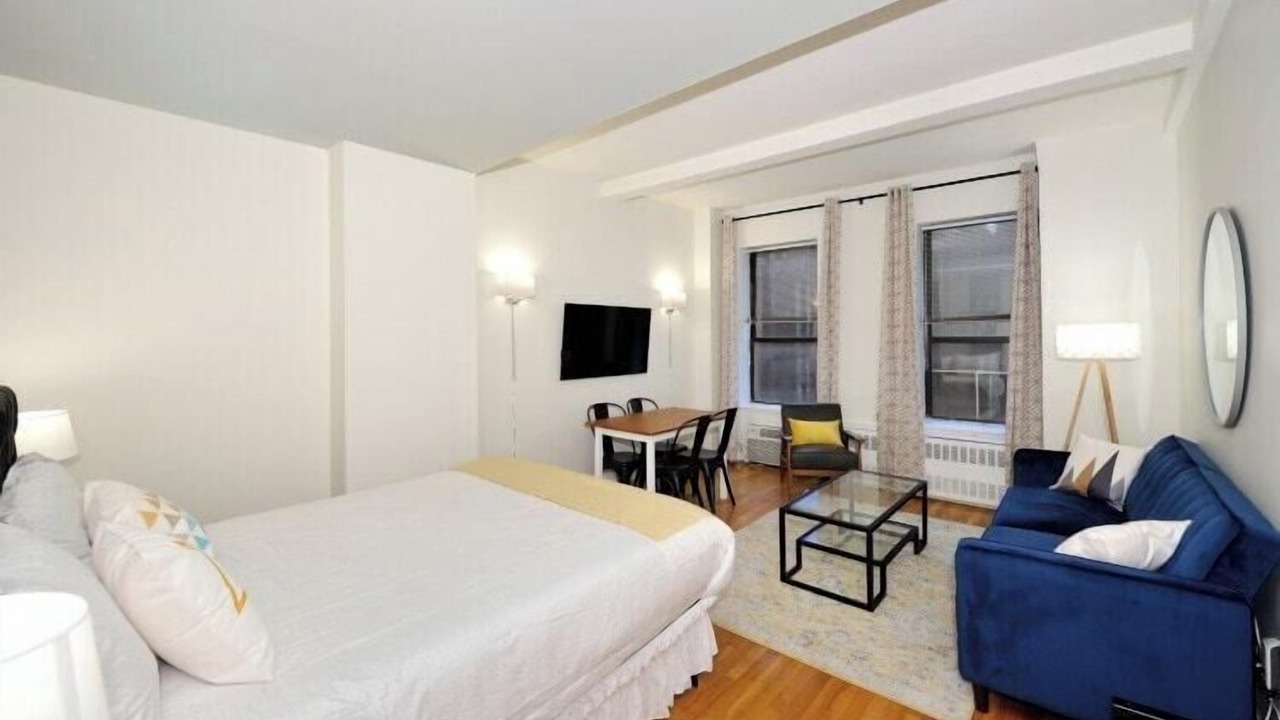 Photo of Bedroom in Midtown East