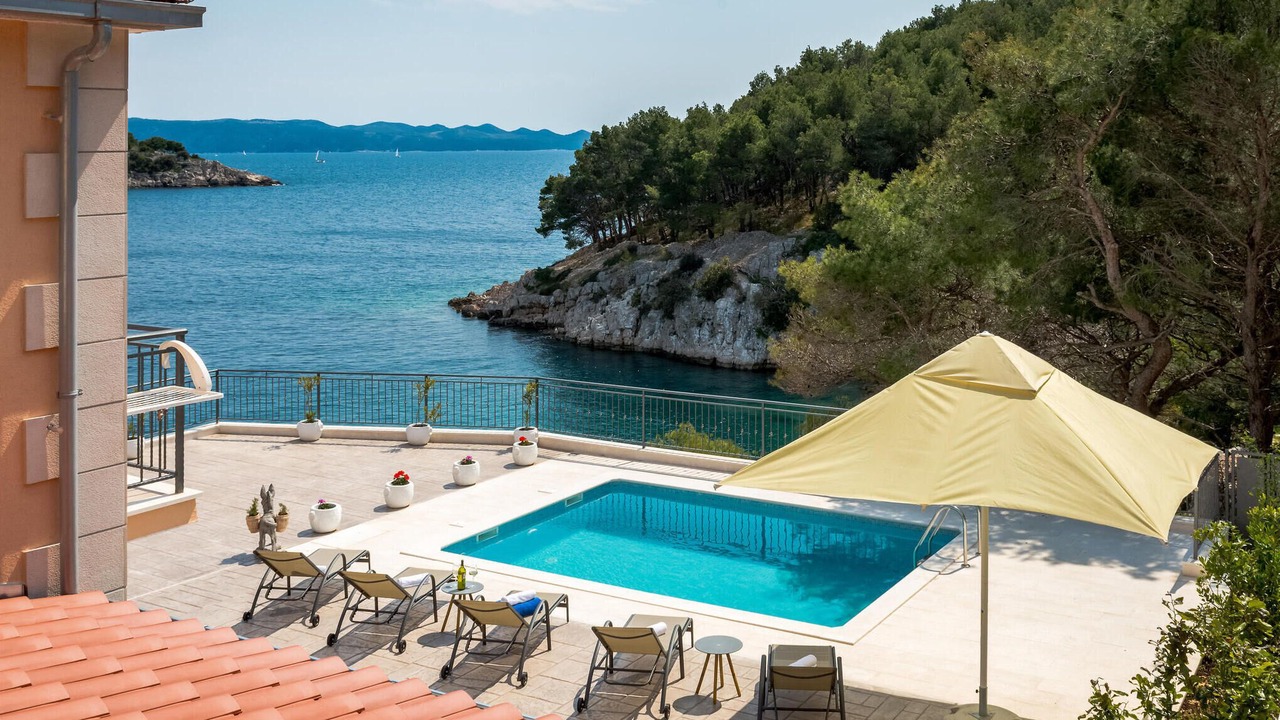 Photo of Others in Cove Osibova (Milna)