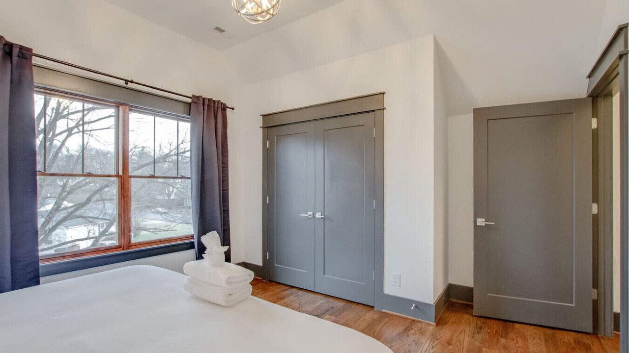 Photo of Bedroom in Shelby Hills