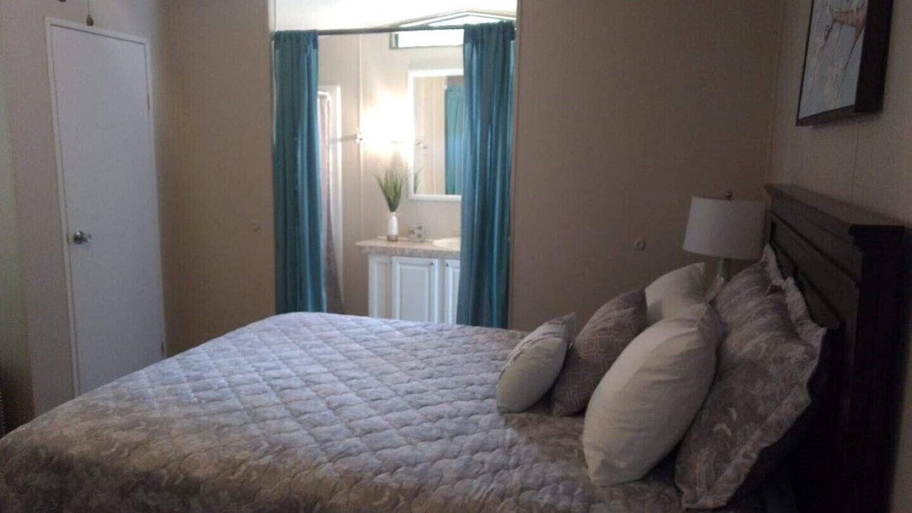 Photo of Bedroom in Lake City