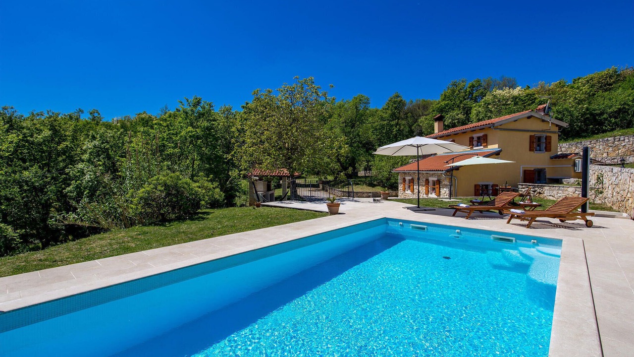 Photo of Outdoor in Sucici