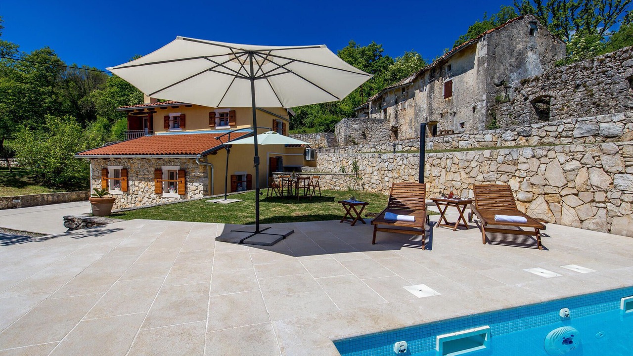 Photo of Outdoor in Sucici