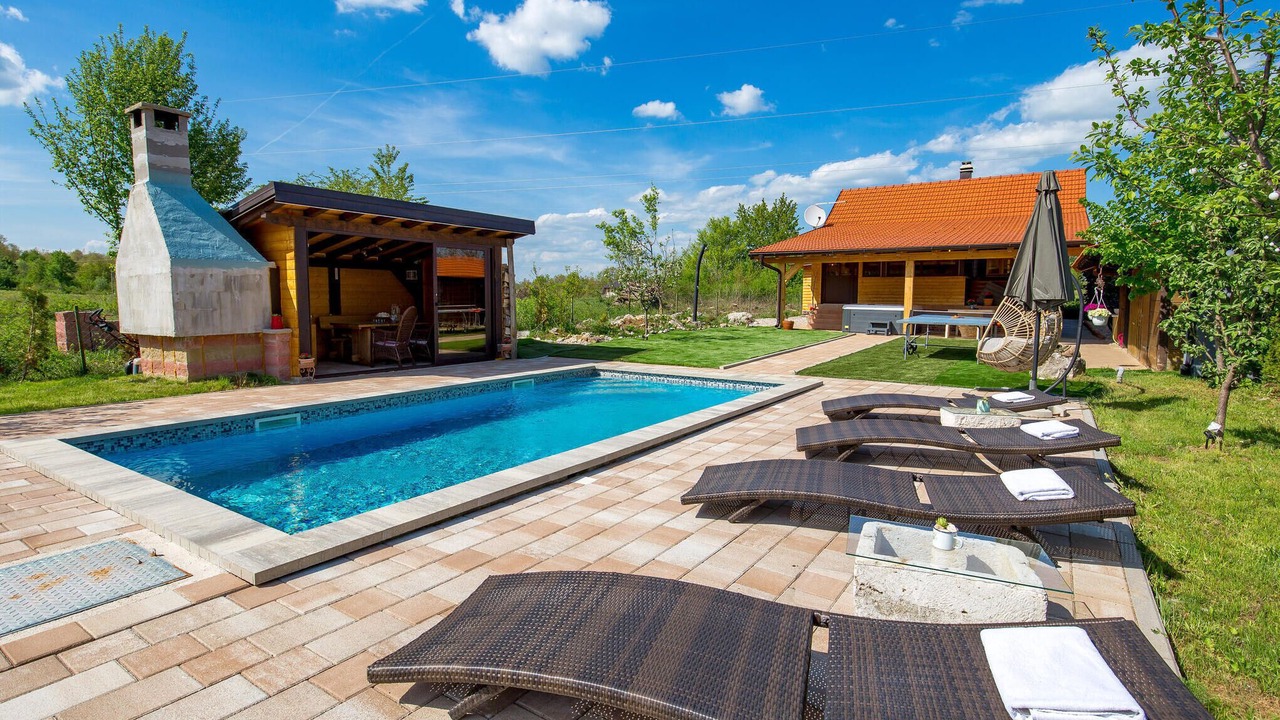 Photo of Outdoor in Lovinac
