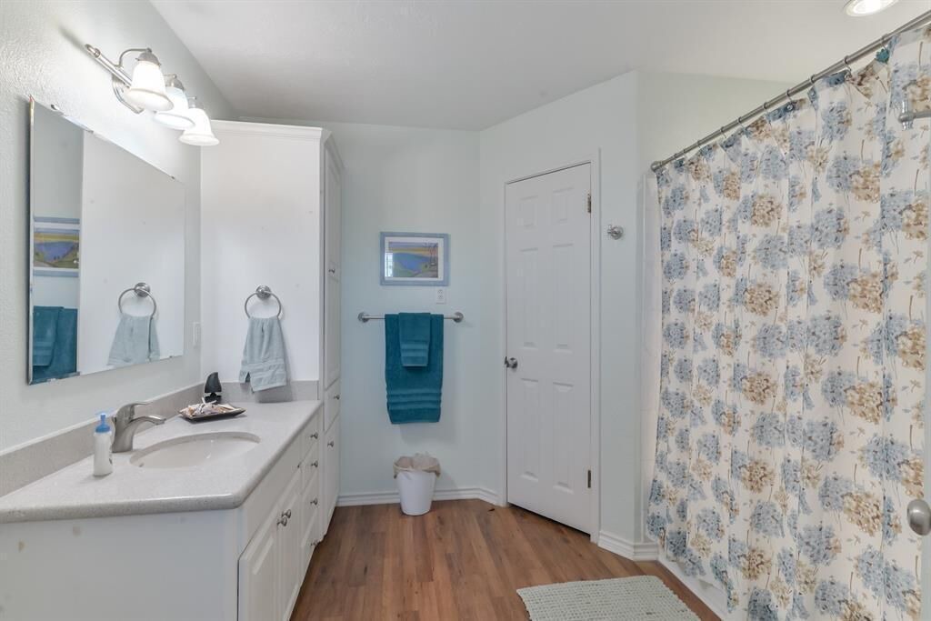 Photo of Bathroom in Jamaica Beach