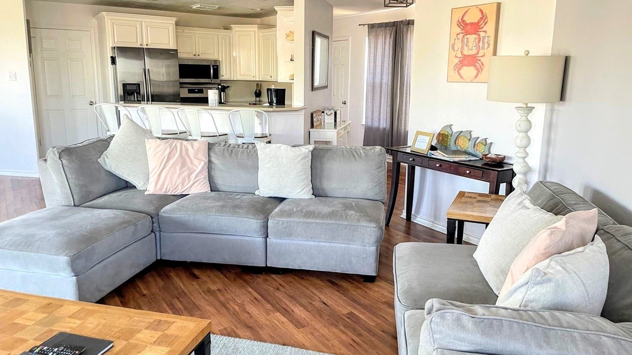 Photo of Livingroom in Jamaica Beach