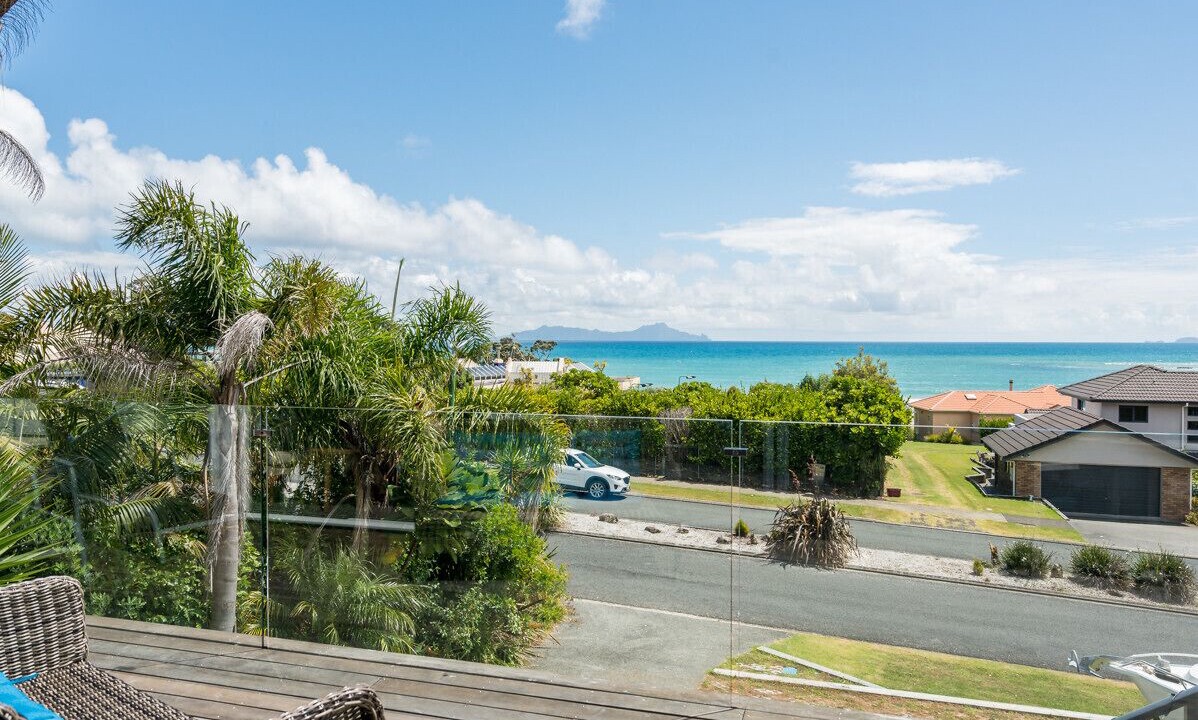 Photo of Patio Balcony in Langs Beach