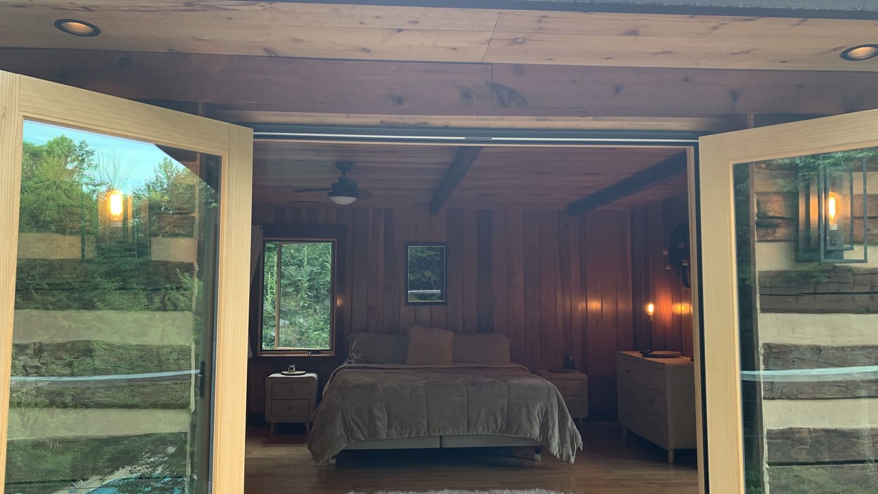 Photo of Bedroom in Roseland