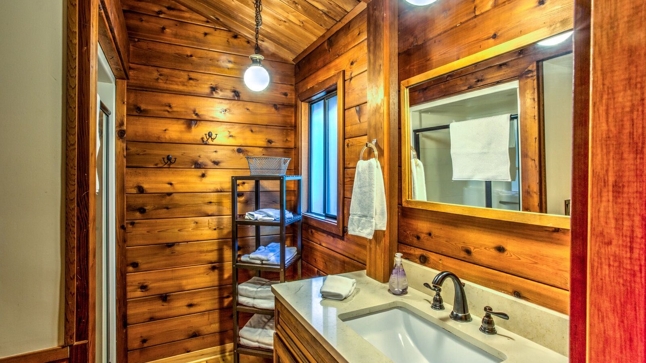 Photo of Bathroom in Bay City