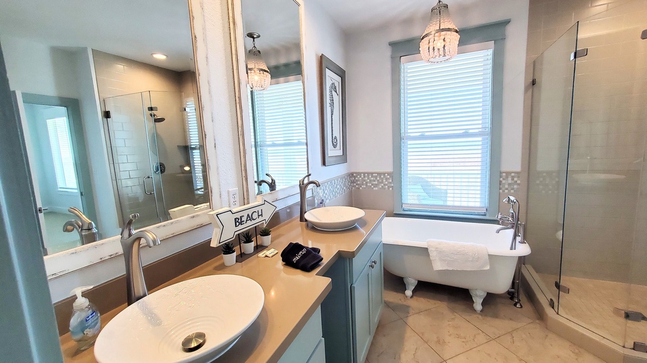 Photo of Bathroom in Galveston