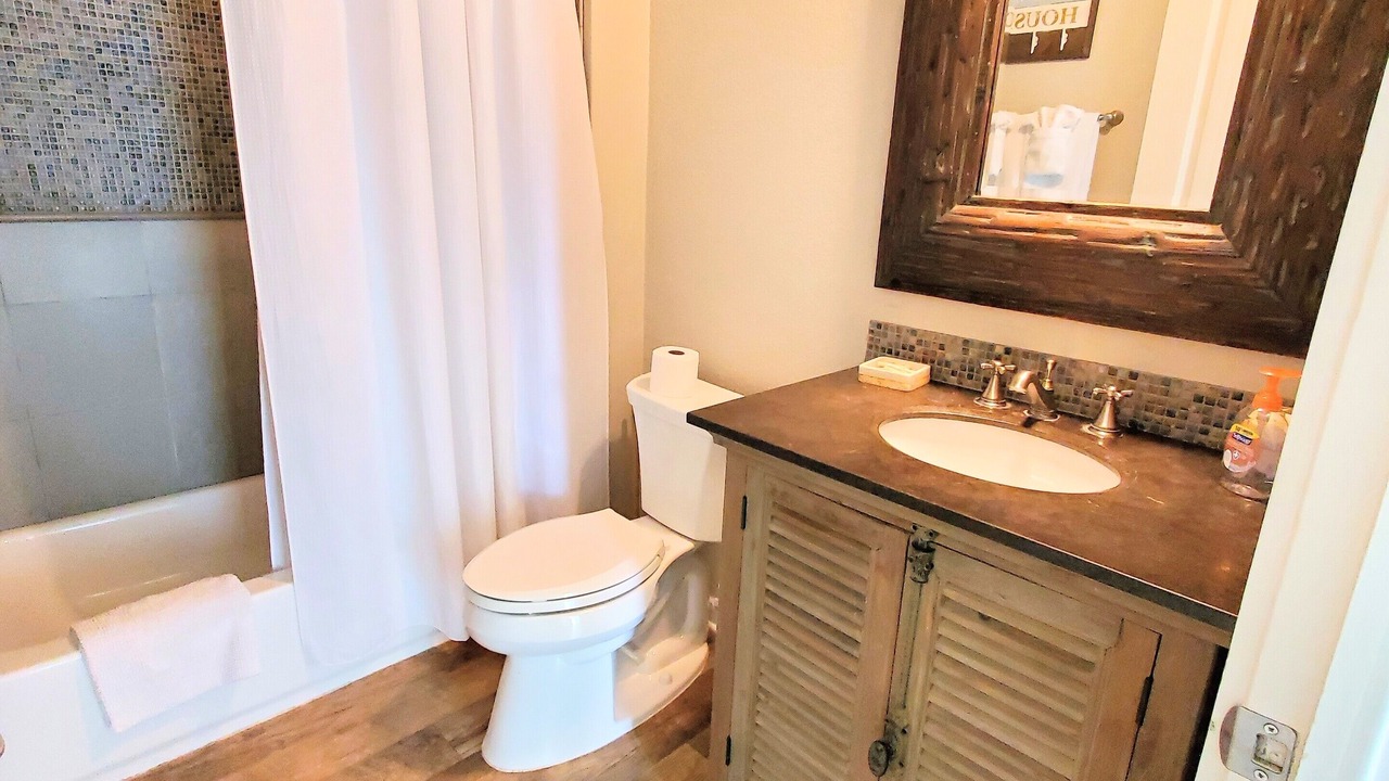 Photo of Bathroom in Galveston