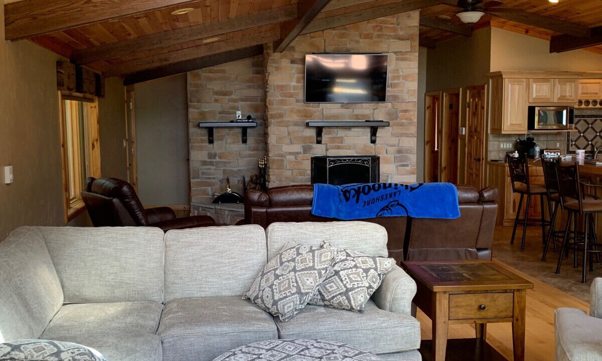 Photo of Livingroom in Three Lakes