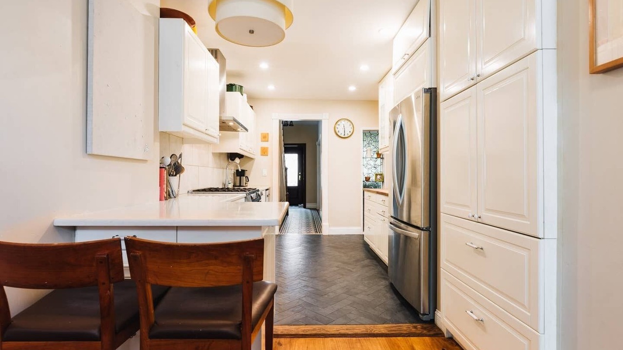 Photo of Others in Kensington