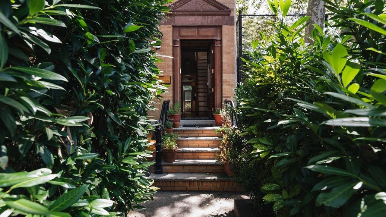 Photo of Others in Kensington