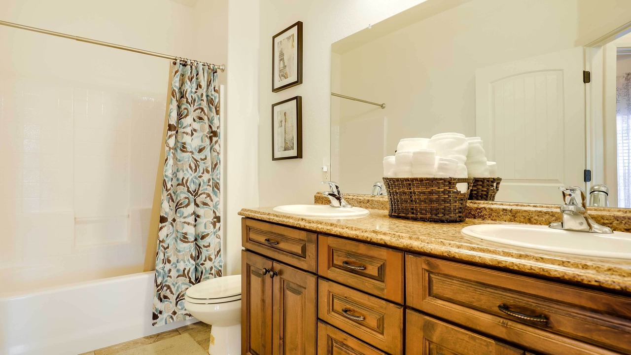 Photo of Bathroom in Page
