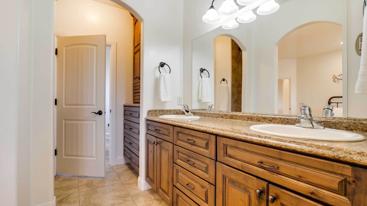 Photo of Bathroom in Page