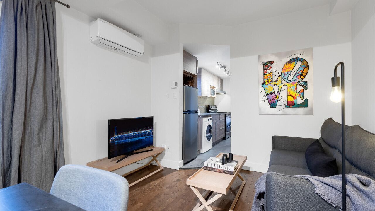 Photo of Bedroom in Plateau Mont Royal