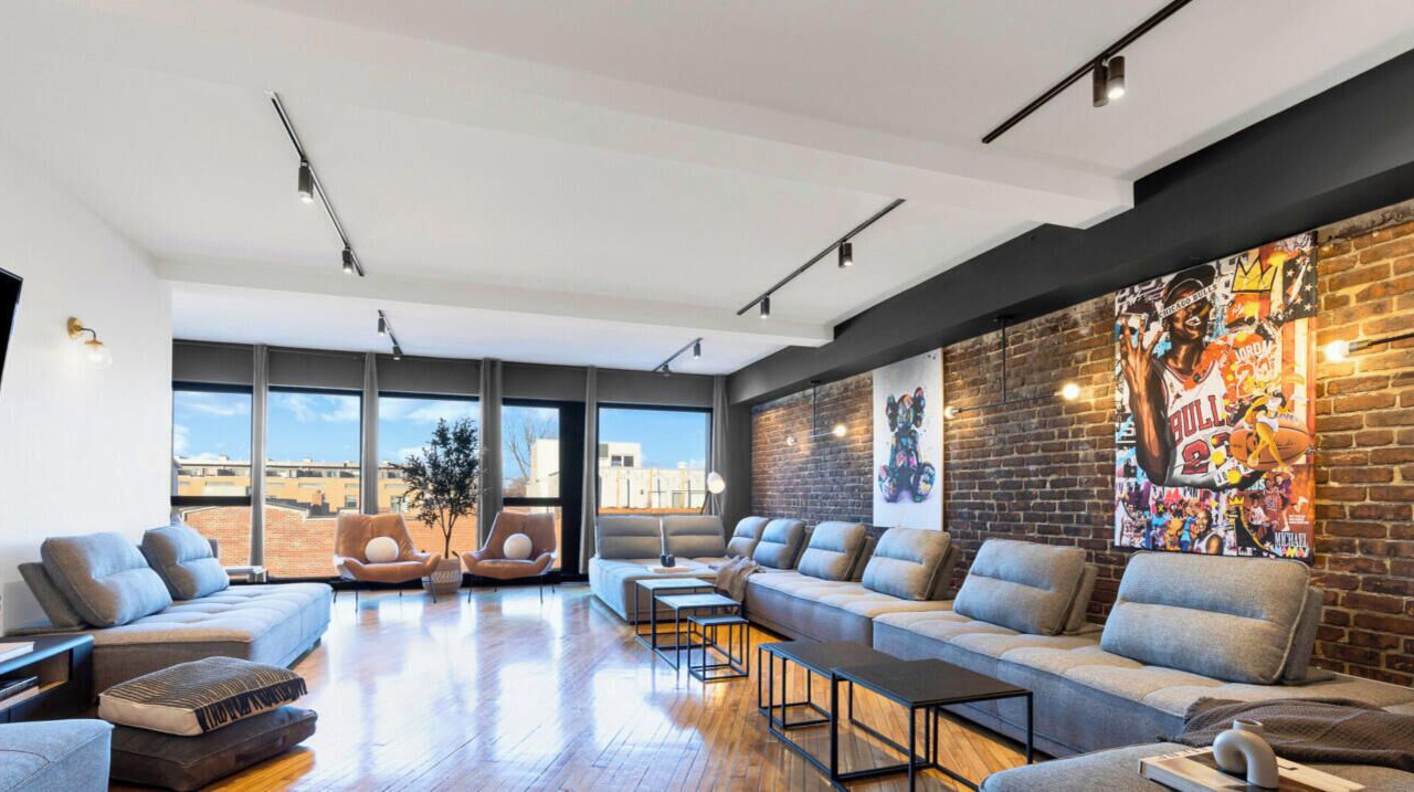 Photo of Livingroom in La Petite-Patrie