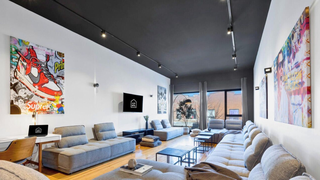 Photo of Livingroom in La Petite-Patrie