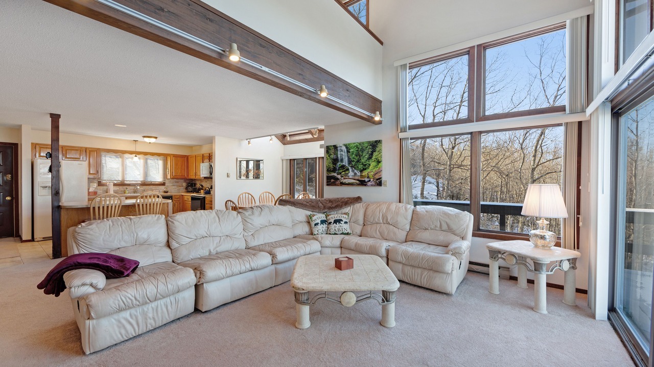 Photo of Livingroom in Tannersville