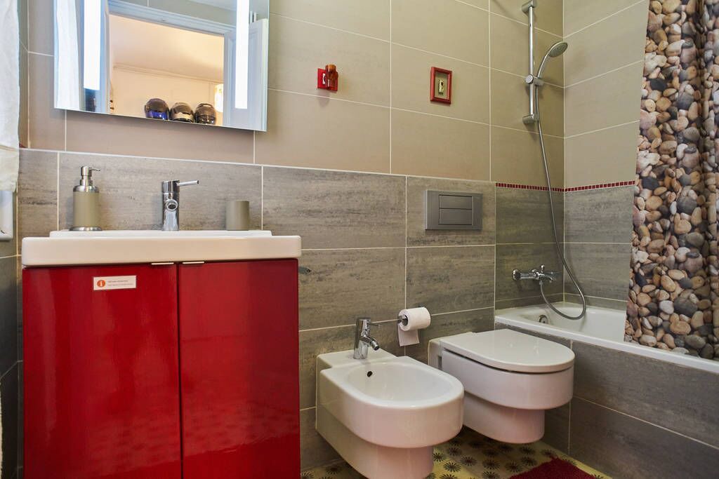 Photo of Bathroom in Sants