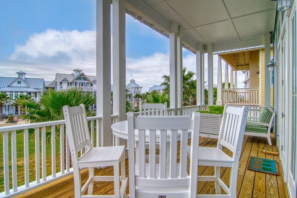 Photo of Patio Balcony in Cinnamon Shore