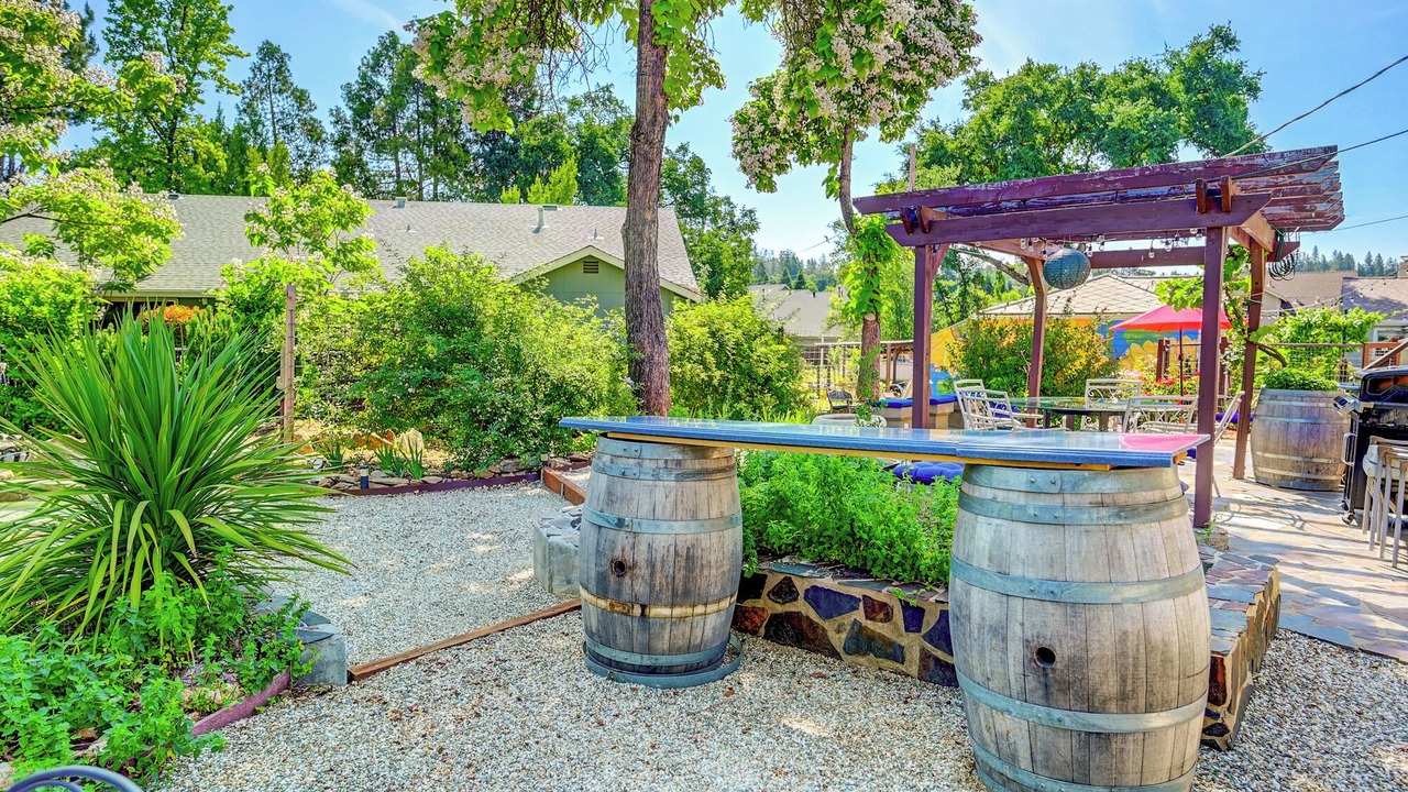 Photo of Others in Murphys