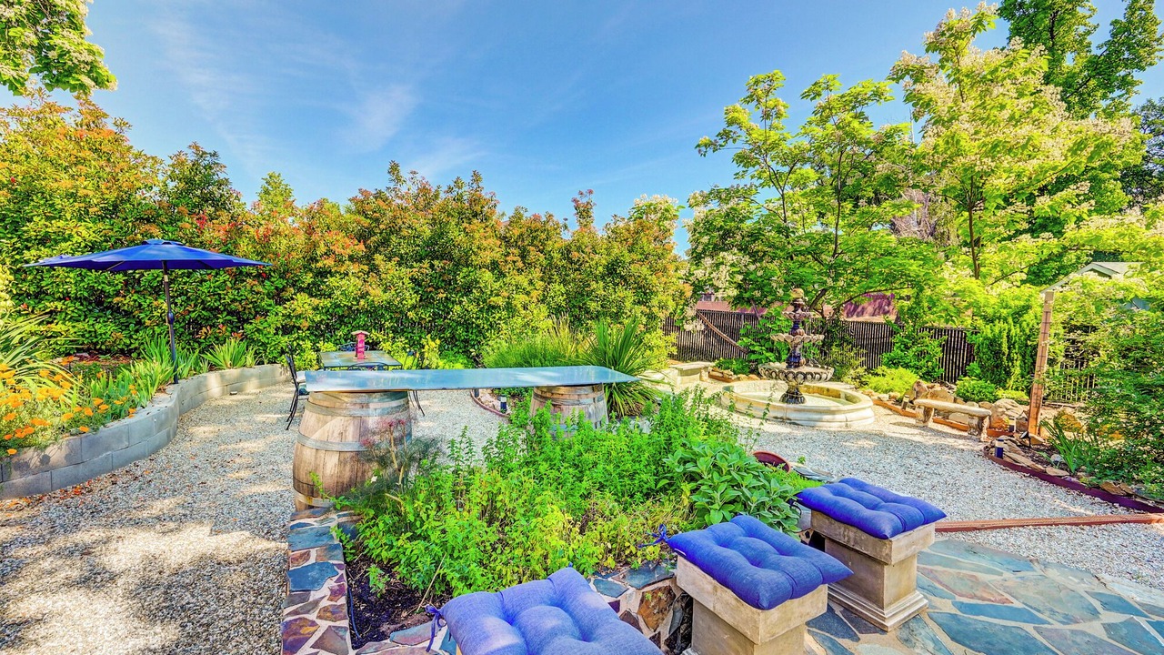 Photo of Others in Murphys