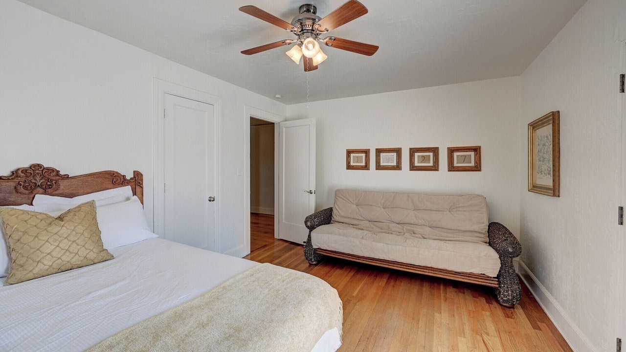 Photo of Others in Murphys