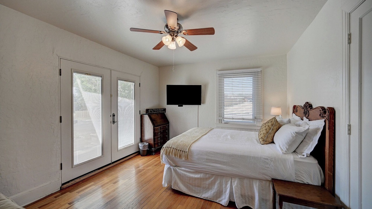 Photo of Others in Murphys