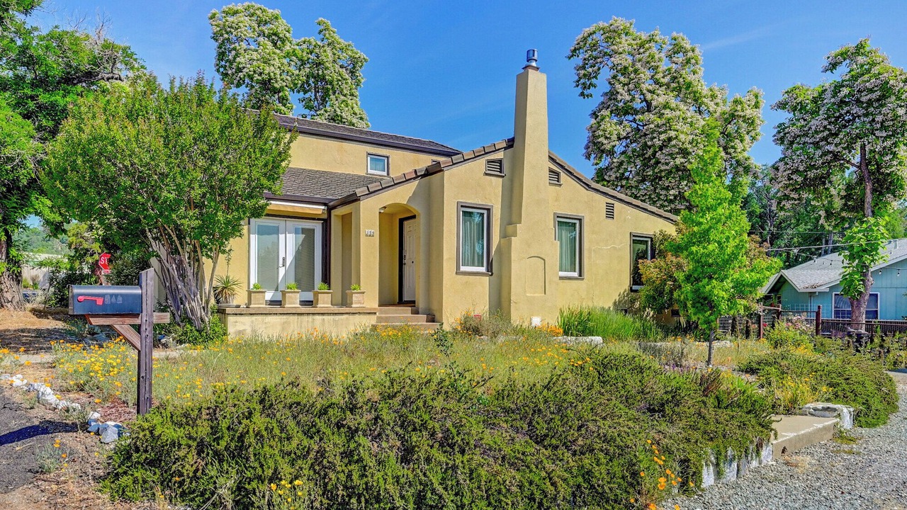 Photo of Others in Murphys