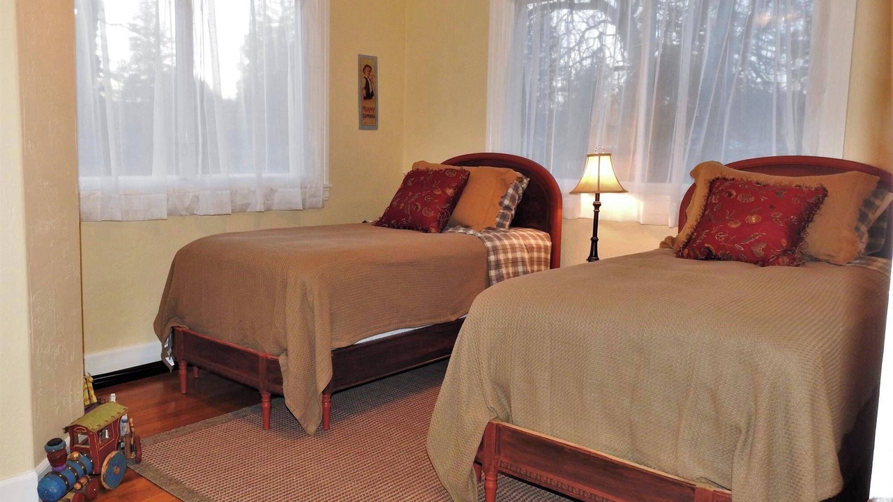 Photo of Others in Murphys